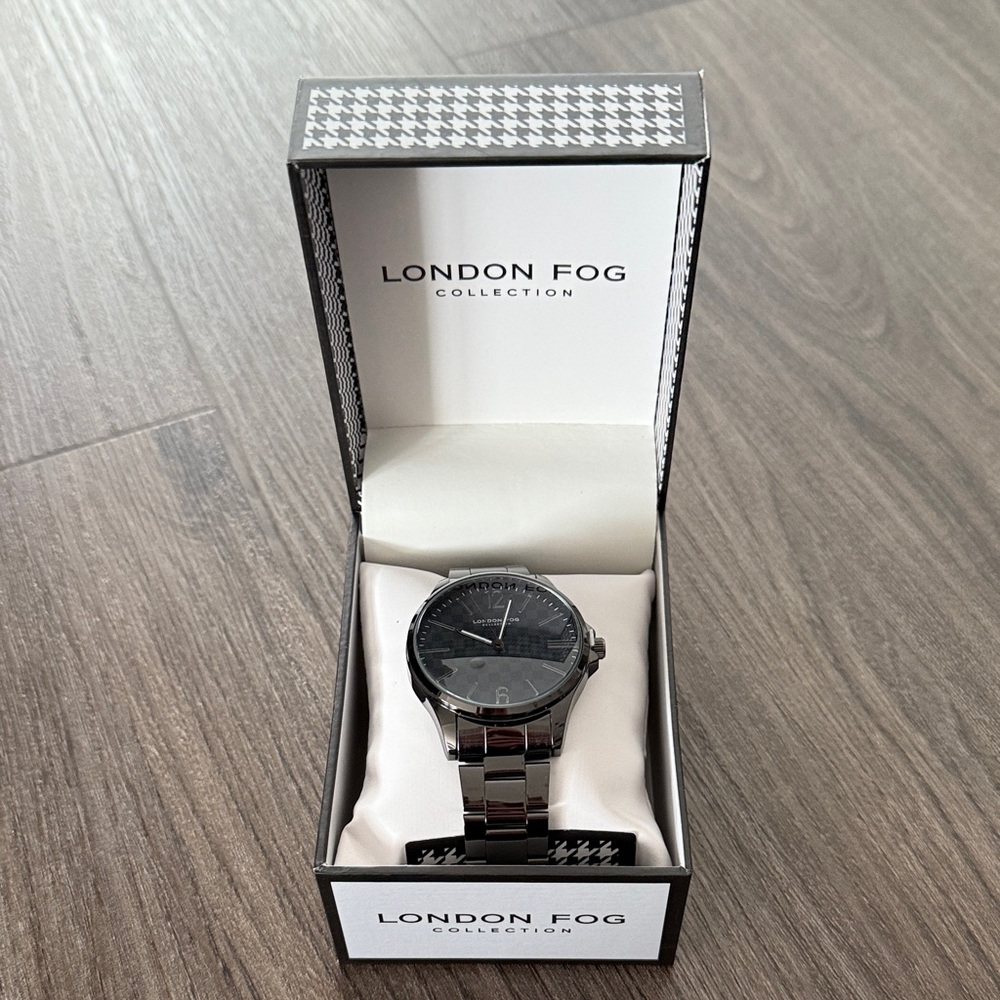 New London Fog Men's Watch in Silver and Black